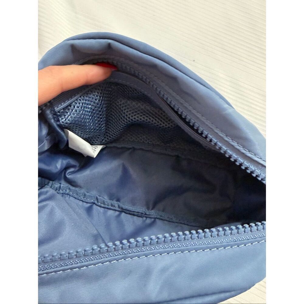 Lululemon Oil Grey City Essentials Mini Pouch 4L - Picture 10 of 11